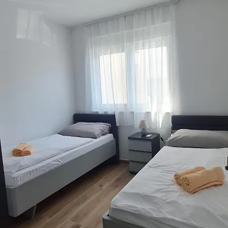 Vila Dominus With Swimming Pool Umag