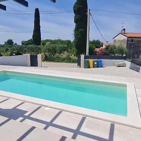 Dominus With Swimming Pool